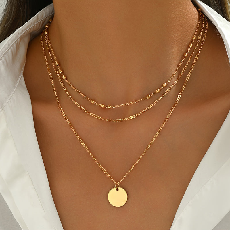 Collar dorado multicapa