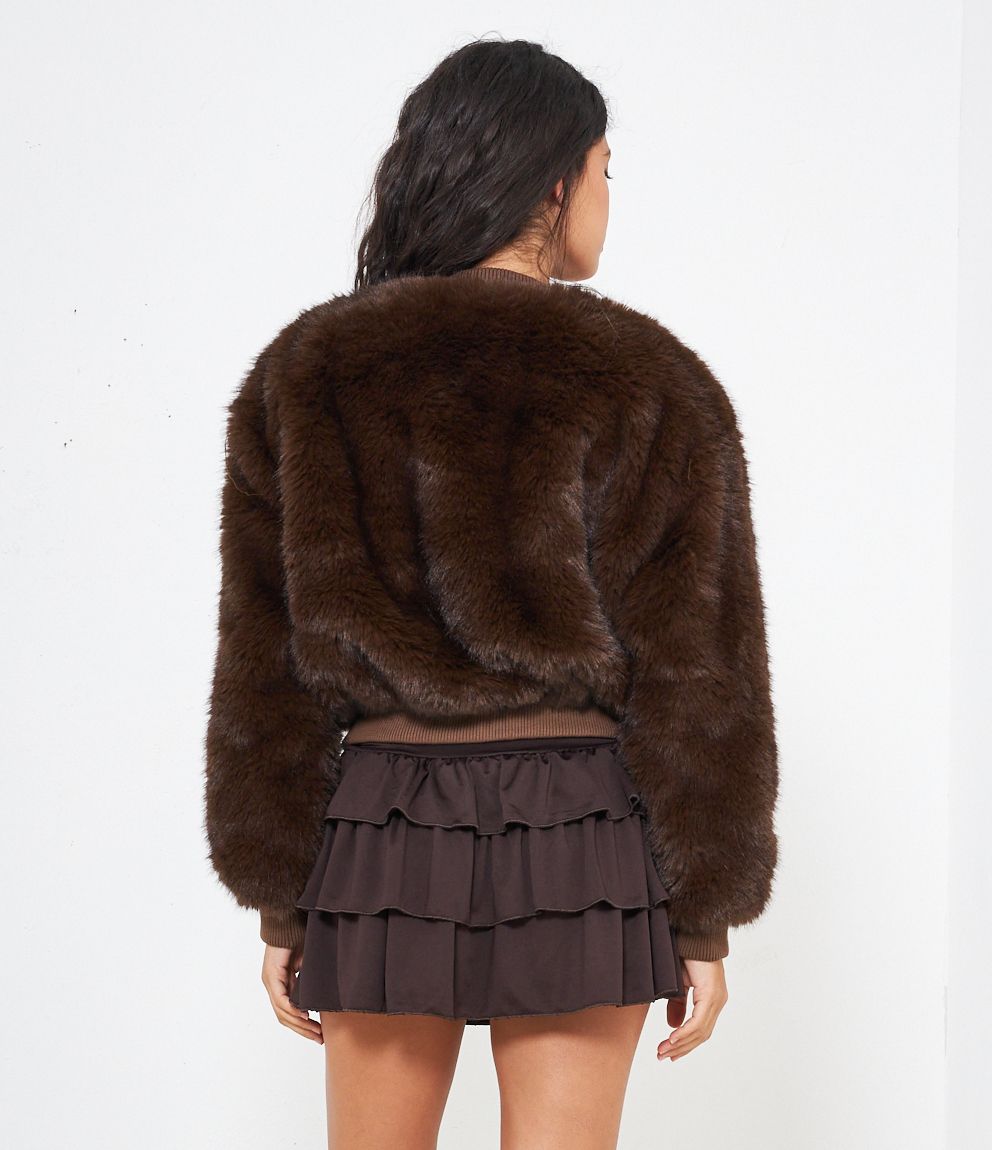 Chaqueta corta efecto pelo