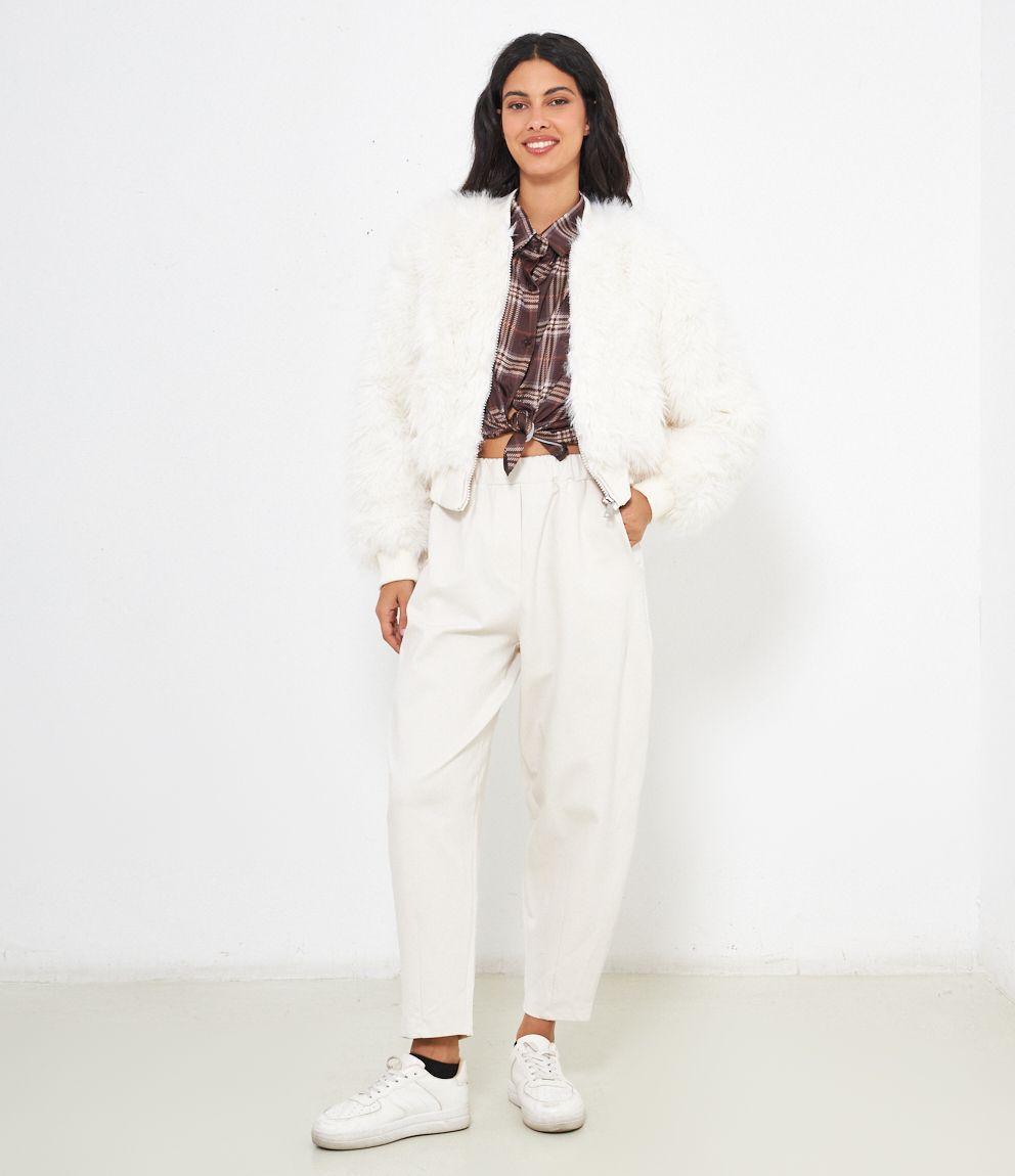 Chaqueta corta efecto pelo