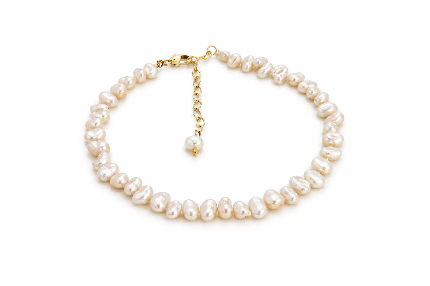 Collar de Perlas Naturales con Cierre Dorado